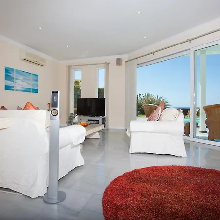 Viejo Dos: Bright Puerto Calero Retreat With Pool And Scenic Views Villa *