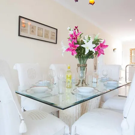 Villa Viejo Dos: Bright Puerto Calero Retreat With Pool And Scenic Views