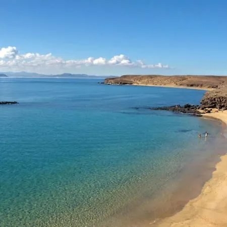 Viejo Dos: Bright Puerto Calero Retreat With Pool And Scenic Views *